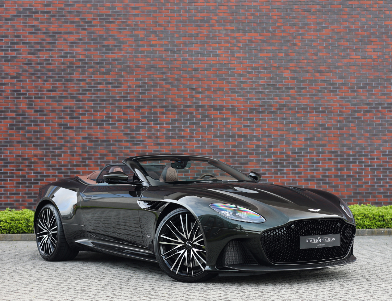 Aston Martin DBS 5.2 V12 Volante