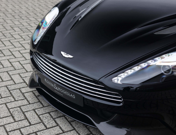 Aston Martin Vanquish 6.0 V12