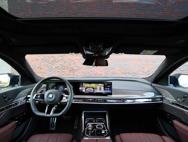 BMW M760e x-Drive